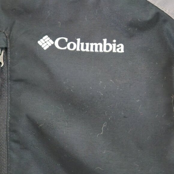Stylish Columbia Nylon Waterproof Jacket – Youth XL - Picture 8 of 9